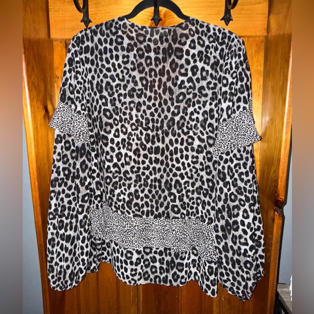 Michael Kors semi sheer animal print plus size blouse - Picture 5 of 5